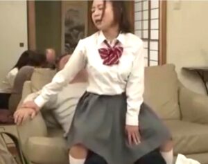 神谷充希｜ひよこ少女×種付け｜再会したJK姪っ子が、膝の上に乗ってきてグランド誘惑。ガチ勃起してまさかのまんこ挿入、びゅるびゅる膣内射精ｗ