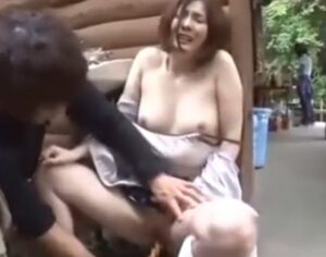 山キャンプ場×人妻強姦｜ママが犯され声を押し殺して快感に絶えるのをJS娘に目撃されて・・・