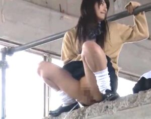 早川瑞希｜おしっこJK×強姦｜野ションを目撃されたひよこ少女。脅され強引に手マン。生チンポまでぶち込まれアクメ絶頂