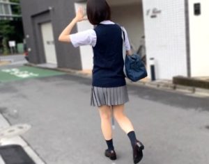 制服ひよこ少女×ツキマトイ×監禁拘束｜学校帰りのロリ制服JKを誘拐して犯り専用アジトに連れ込む。怖がる顔をウヒウヒ堪能しながらスローピストン強姦してゆく変態男
