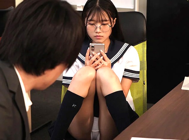 生田さな｜ひよこ教え子JK×パンチラ誘惑｜陰キャ美少女に告白された教師。エチエチ誘惑で我慢の限界。ホテルに連れ込んでしまい、鬼のようにハメ犯してしまったｗ