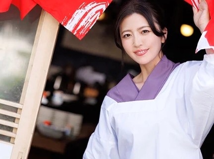 木下凛々子｜居酒屋若女将×雨宿り孕ませSEX｜人妻女将に誘われちゃう中年サラリーマン。閉店後の暗い店内で不貞NTR交尾しまくりｗ